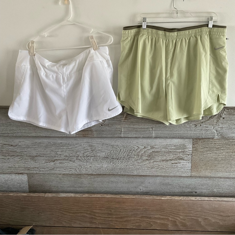 Nike Women’s Size XXL Training/Running lot NWT (A1) - Picture 6 of 12